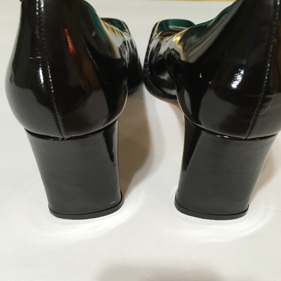 Escada Granite Pumps Size 7 1/2 B W/ Metal Front - Picture 4 of 8